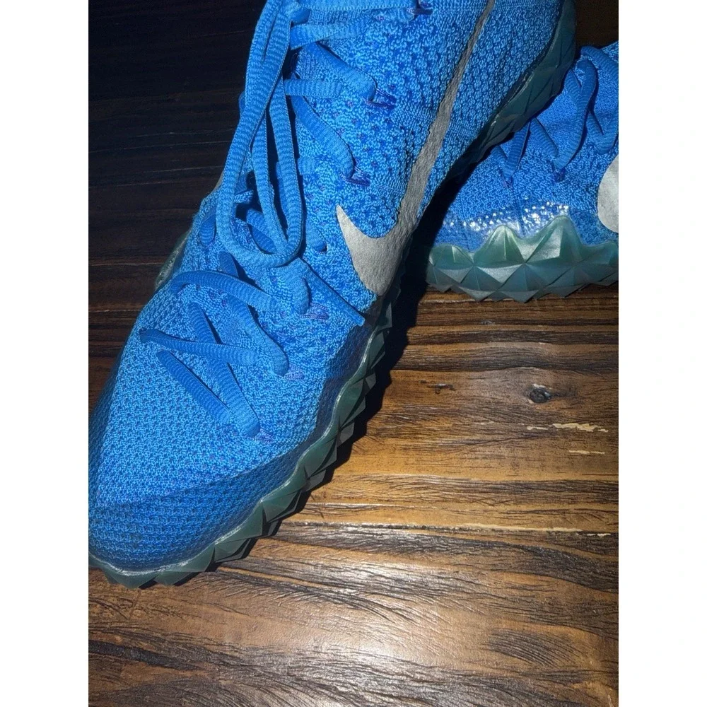 Nike 851312-404 Mens Size 12 Blue Gold Athletic Training Shoes Rare 2016